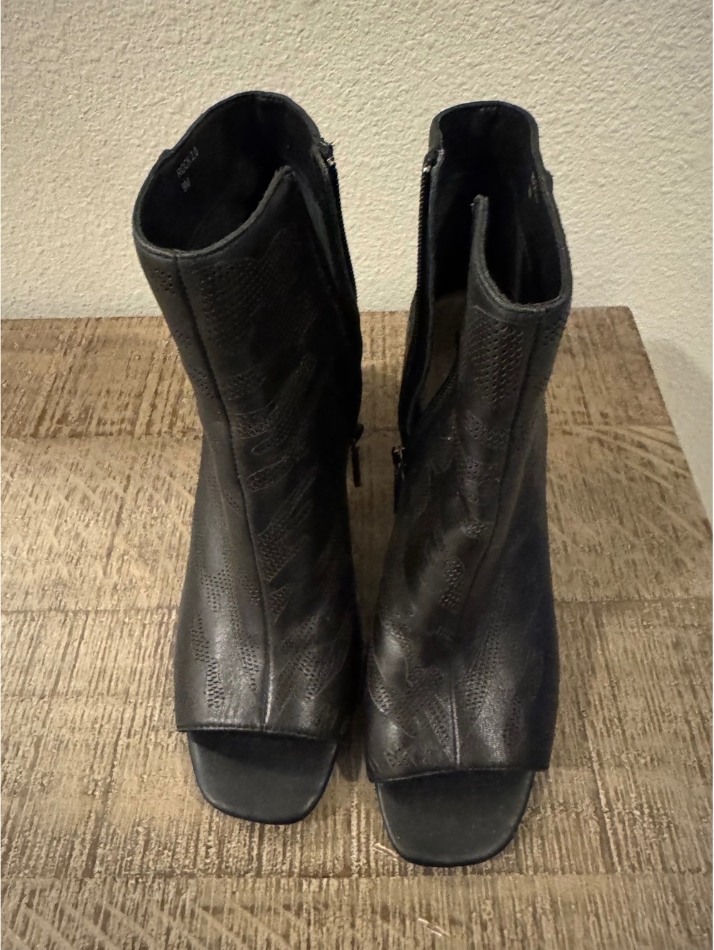 Sanctuary Rock 2.0 Black Leather Ankle Boots Size 9M